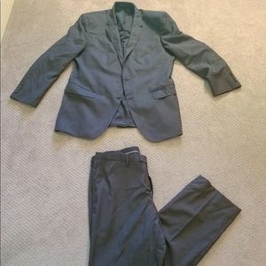 Beautiful Hugo Boss full suit - worn once!!